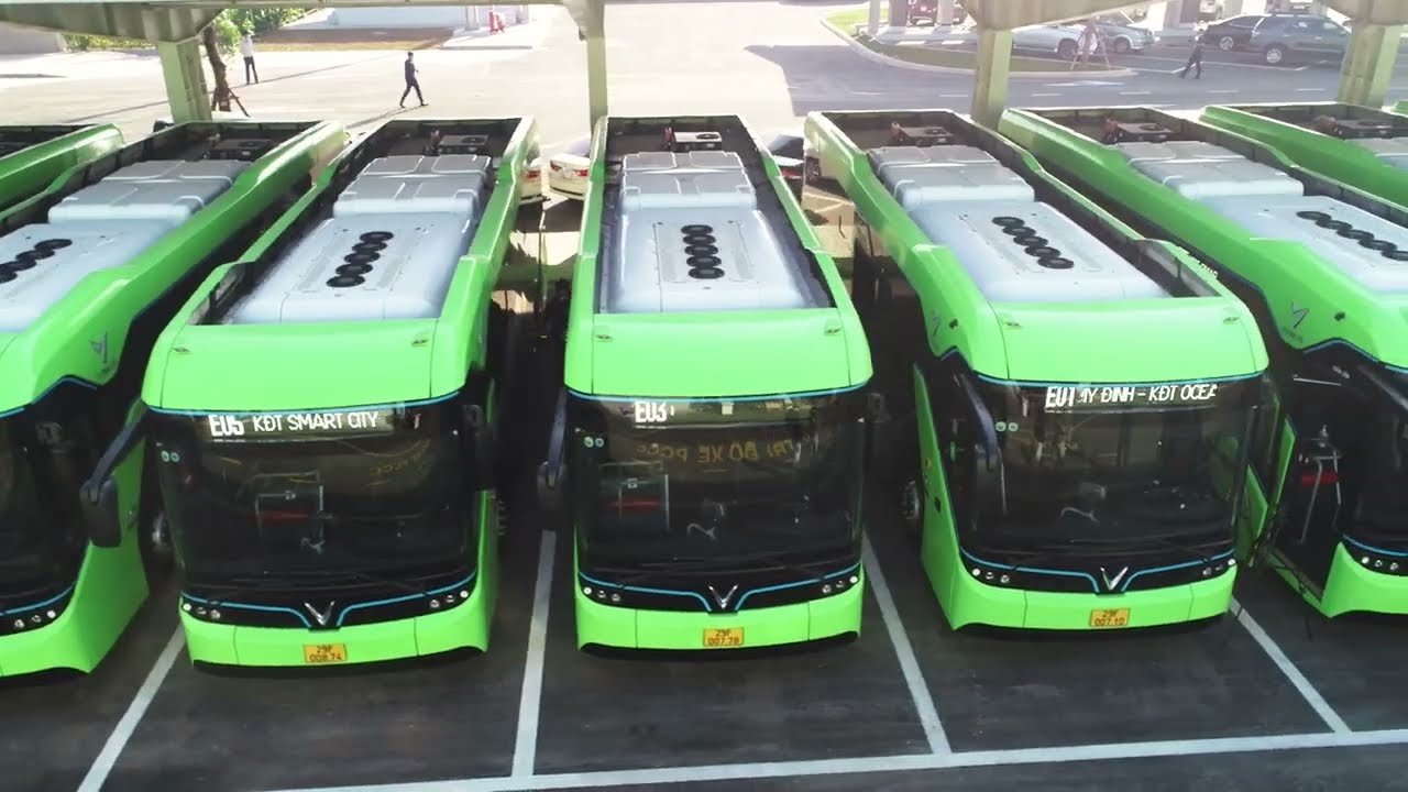 VINBUS - Lễ ra mắt tuyến xe bus điện VINBUS đầu tiên tại Việt Nam